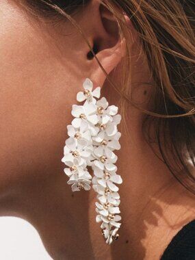 H&M Flower shaped drop earrings